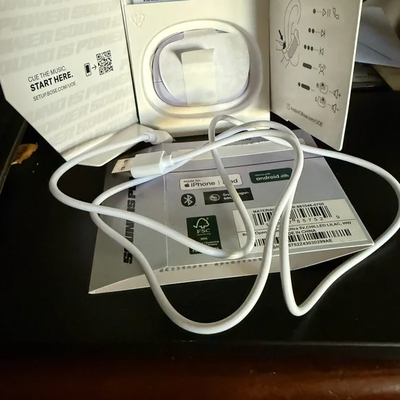 Bose Ultra Open Earbuds in Chilled Lilac - Picture 2 of 6